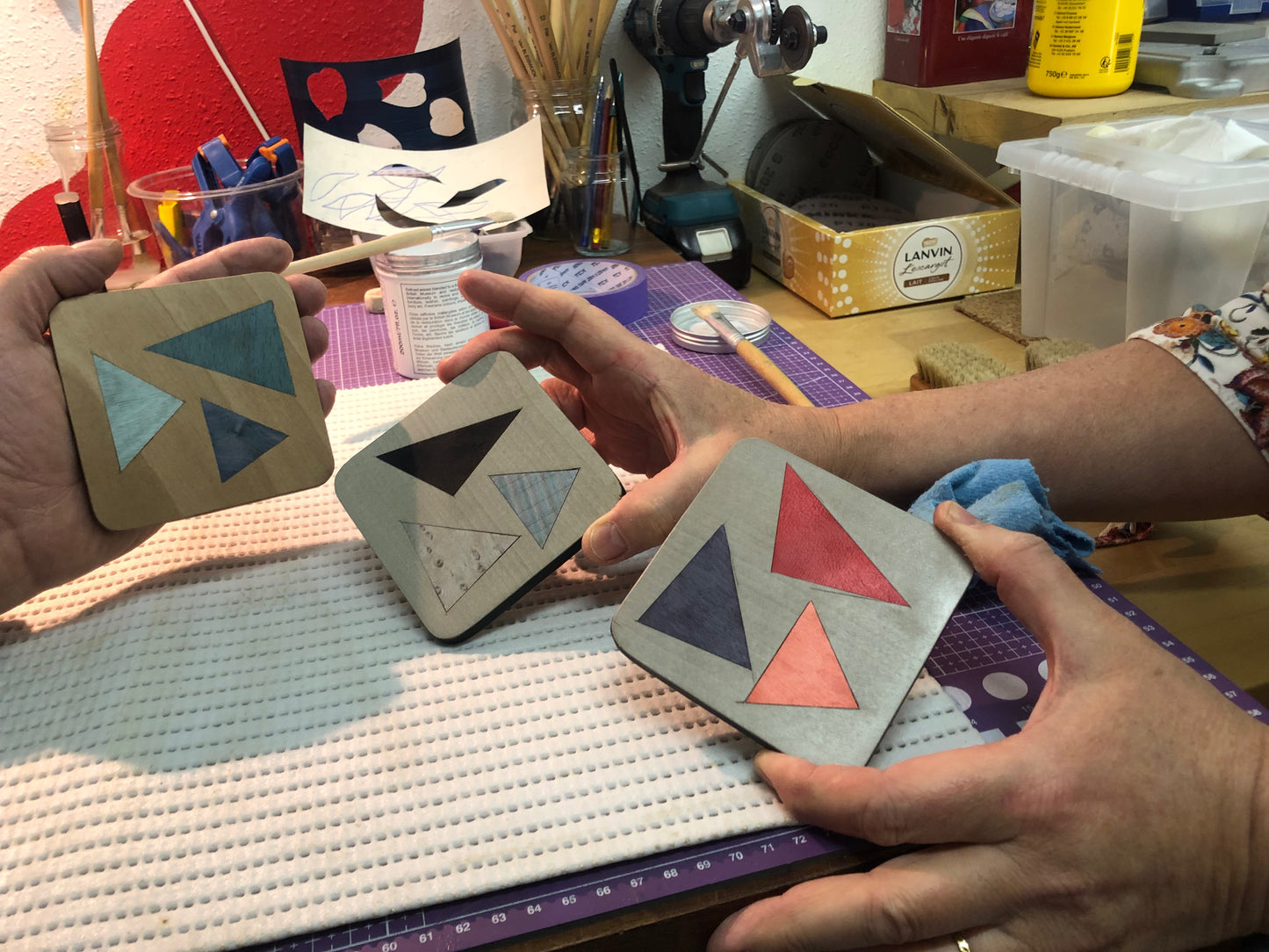 Réalisez vos dessous de verre en marqueterie de bois