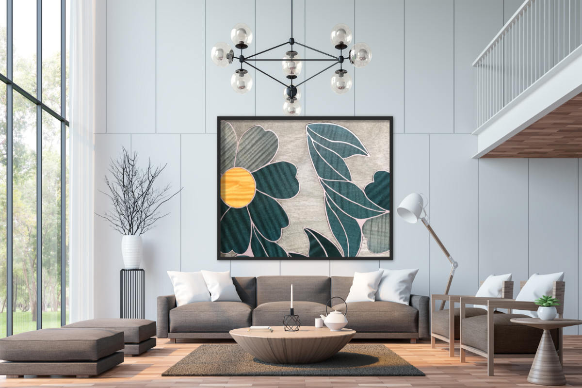 Panneau décoratif mural en marqueterie cloisonnée bois et métal avec un motif floral contemporain, associant des tons naturels et métalliques pour un intérieur raffiné.